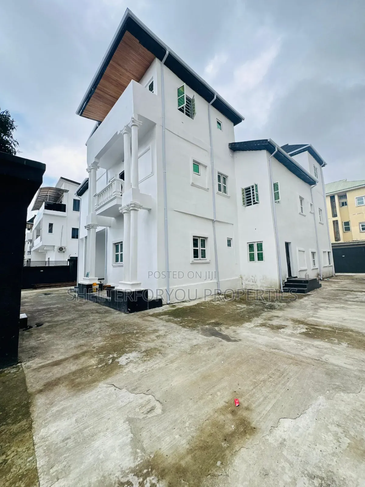 6bdrm Duplex in VGC / Ajah for sale in VGC / Ajah