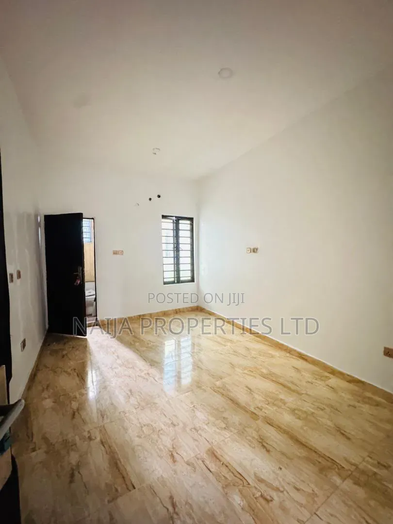 4bdrm Townhouse / Terrace in Lekki County, Ikota for rent in Ikota