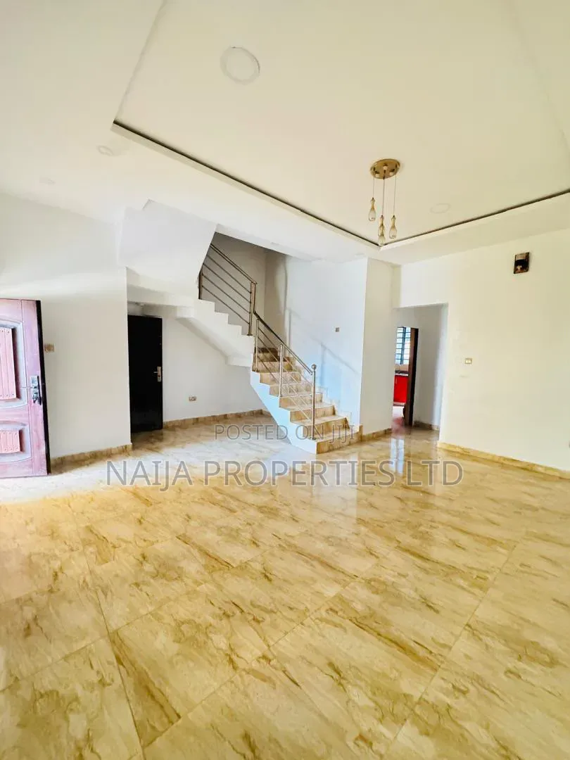 4bdrm Townhouse / Terrace in Lekki County, Ikota for rent in Ikota