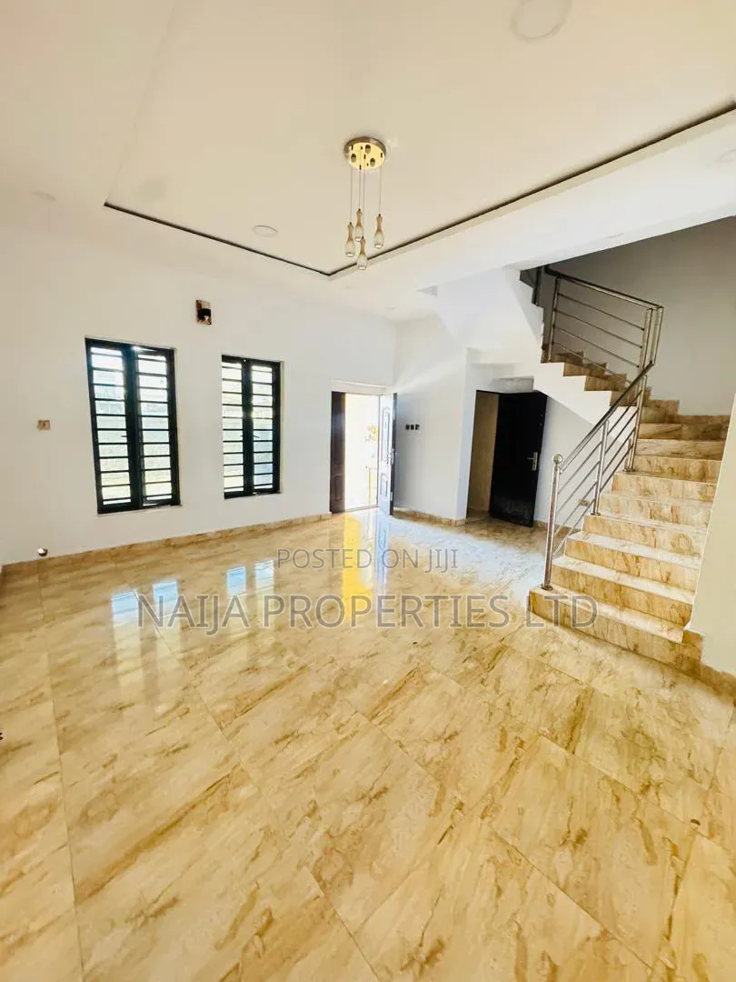 4bdrm Townhouse / Terrace in Lekki County, Ikota for rent in Ikota