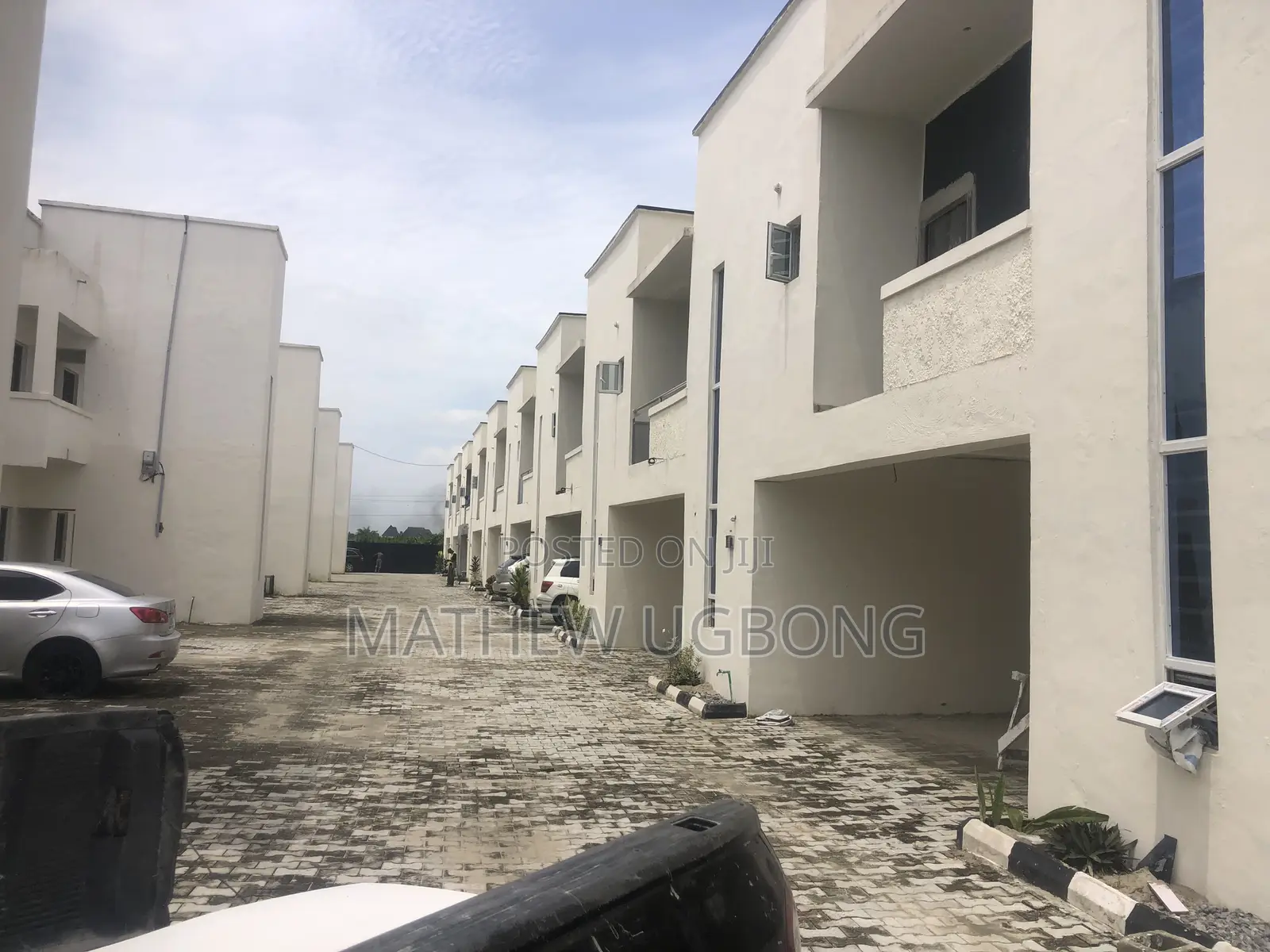 4bdrm Townhouse/Terrace in Oasis, Abijo for sale in Abijo