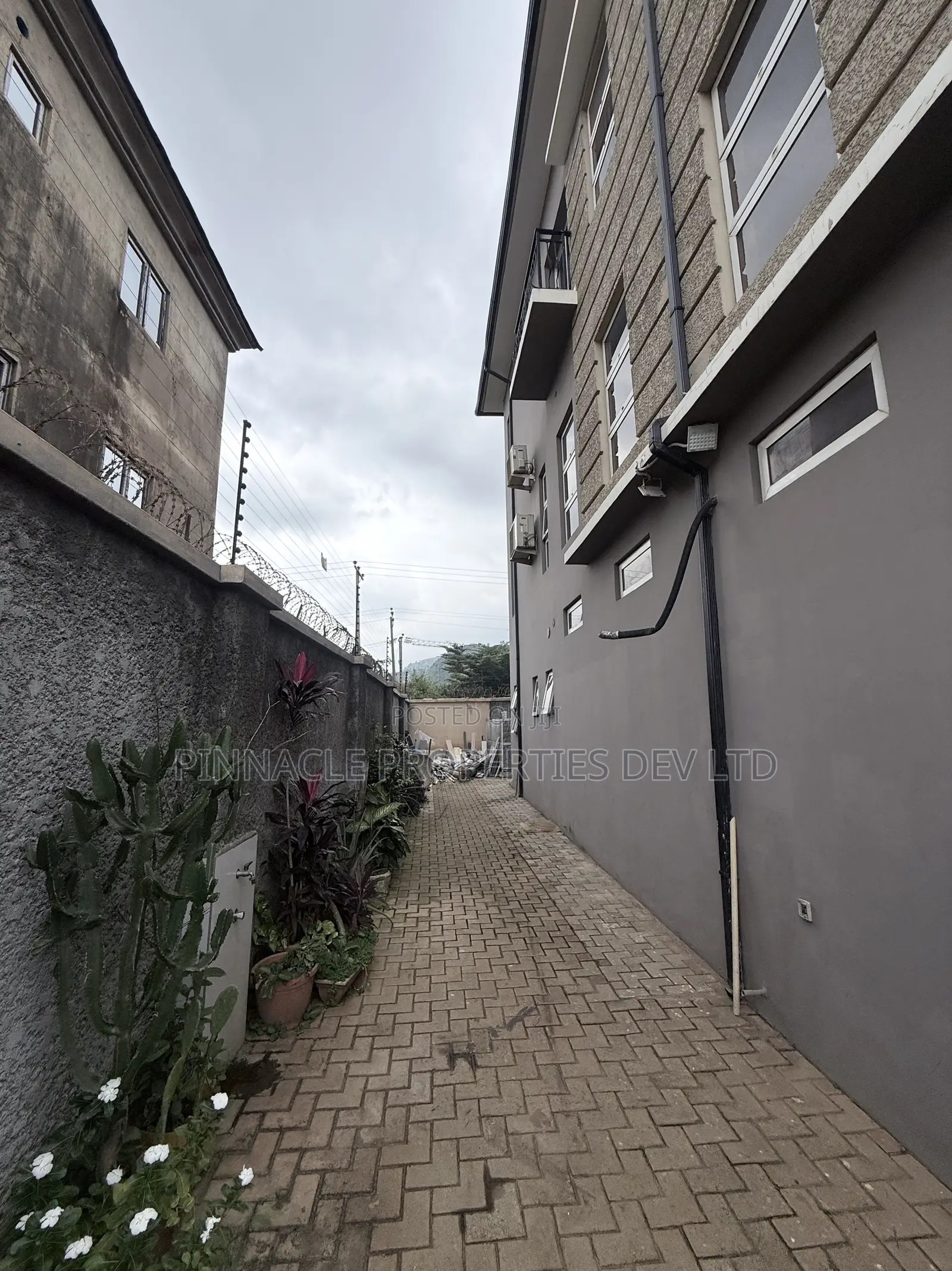 Furnished 13bdrm Apartment in Jahi for rent in Jahi