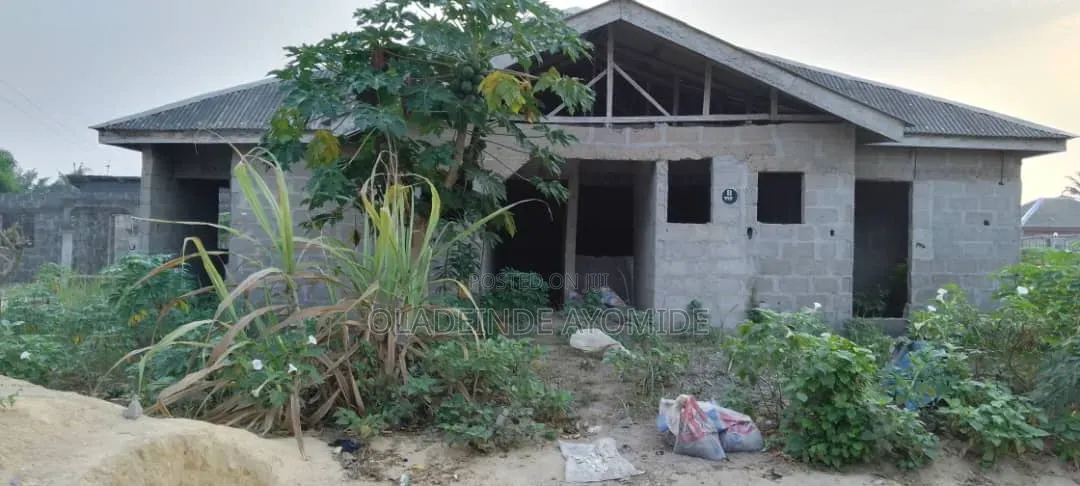 1bdrm Block of Flats in Age Mowo for sale in Age Mowo