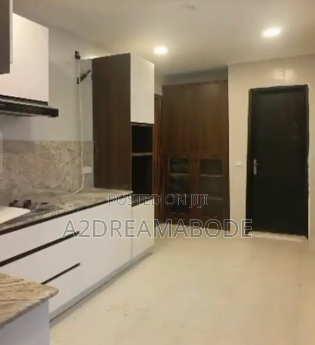 5bdrm Duplex in Lekki, Chevron for rent in Chevron
