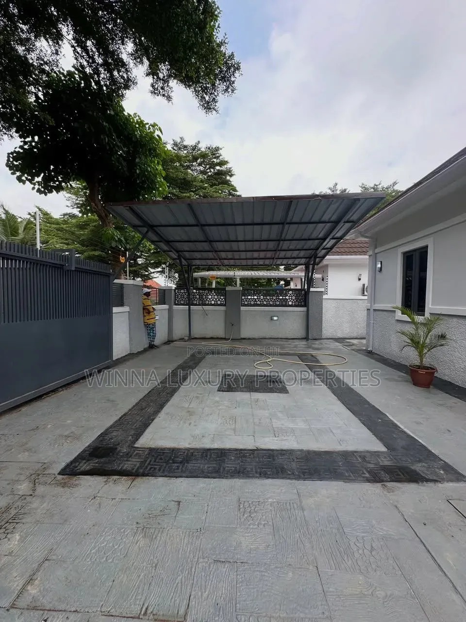 3bdrm Bungalow in Citec Mbora for sale in Mbora