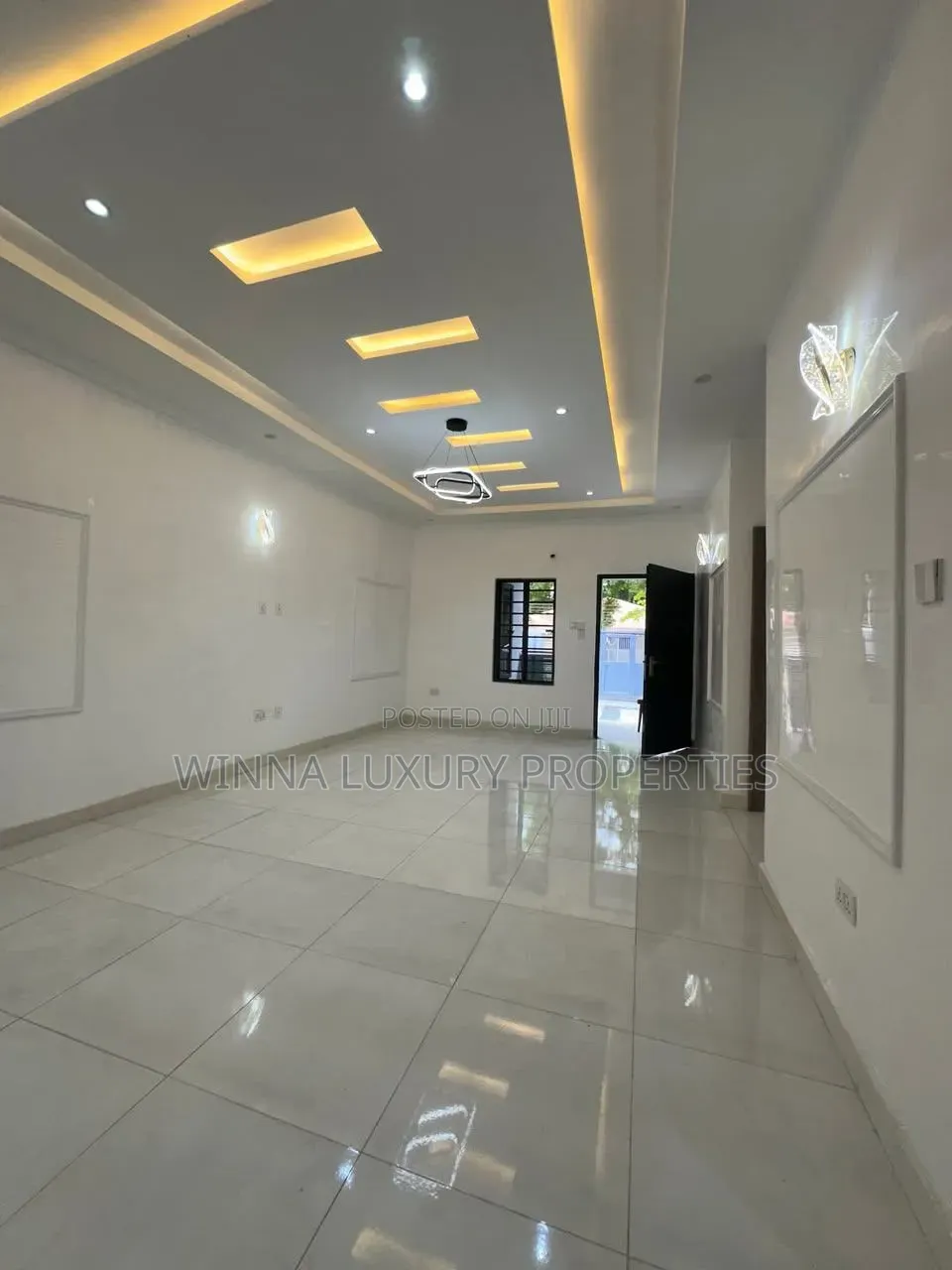 3bdrm Bungalow in Citec Mbora for sale in Mbora