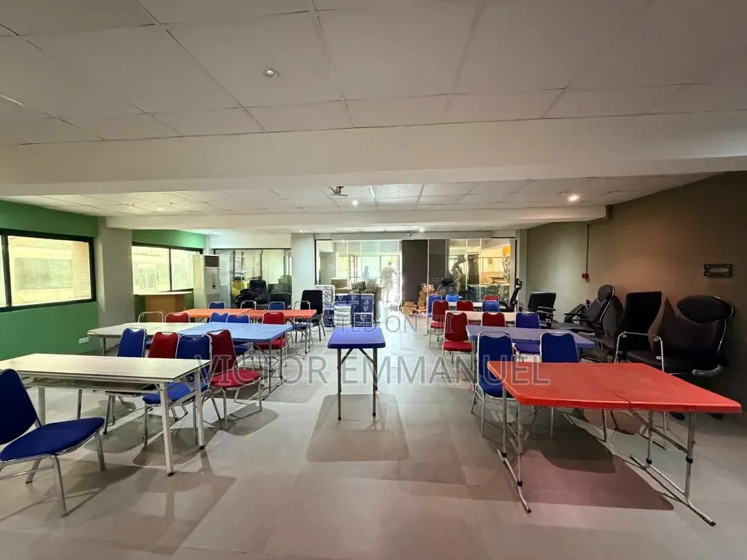 Commercial Building on 5 Floors Available in Ahmadu Bello Way