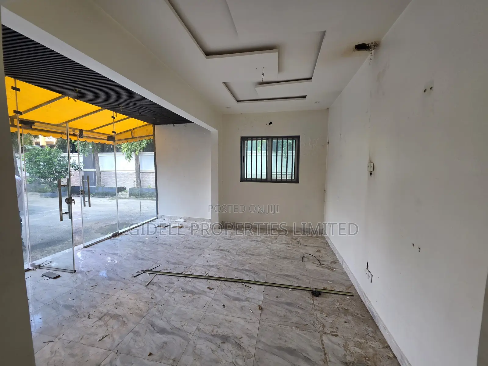 42SQM Shop / Office Space on the Ground Floor in Jabi