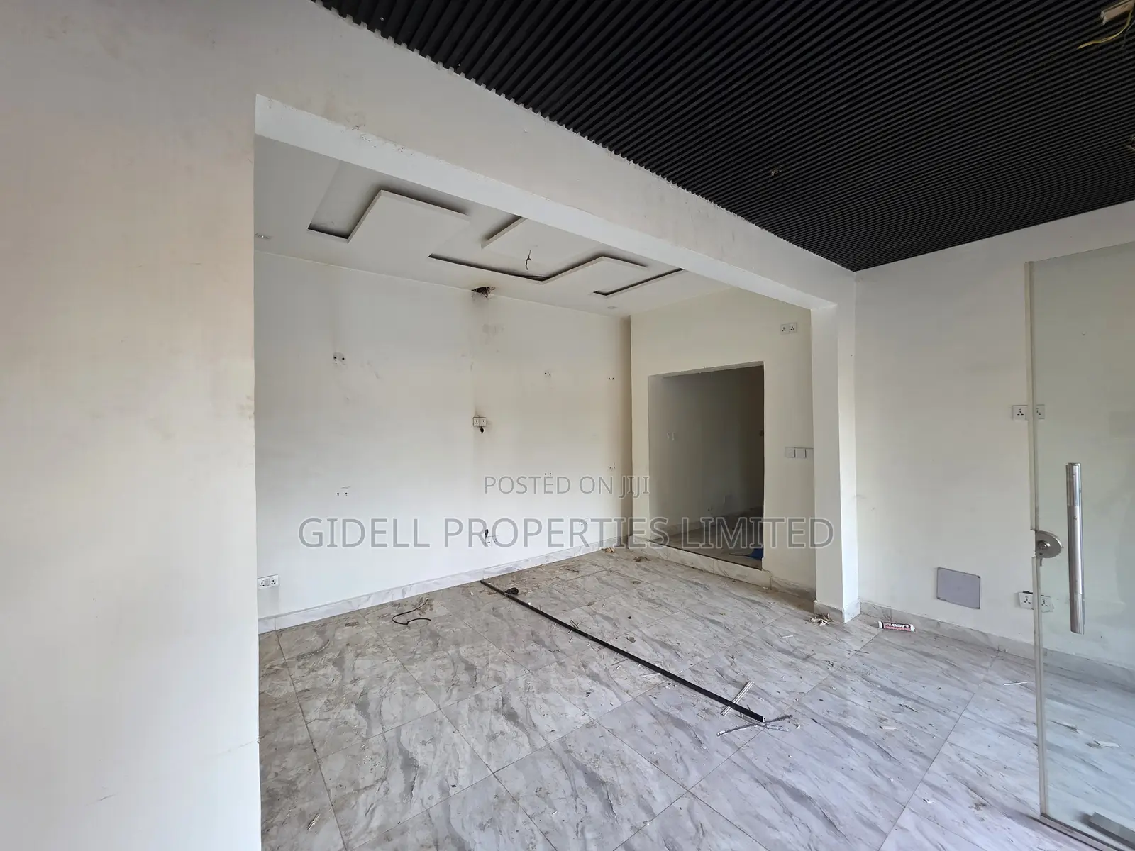 42SQM Shop / Office Space on the Ground Floor in Jabi