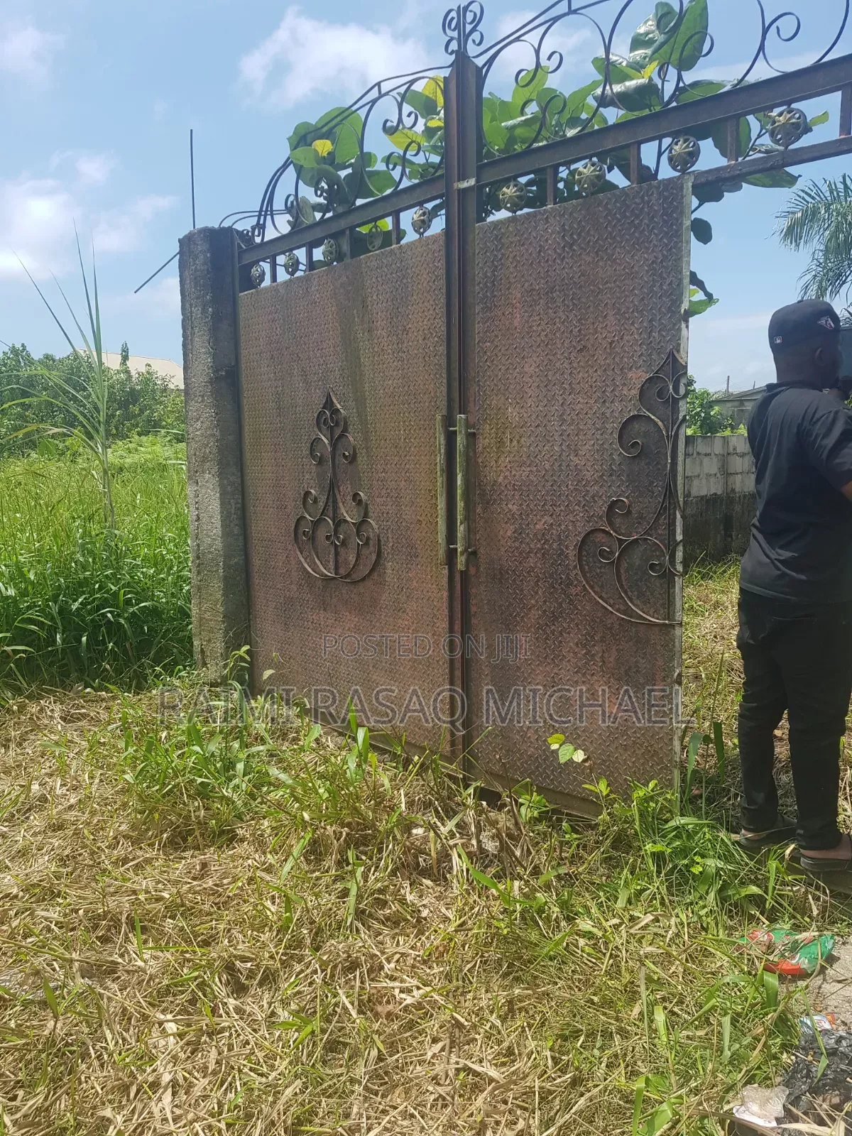 DISTRESS Sale: Very Sharp Full Plot of Land Measuring 600sqm in Awoyaya