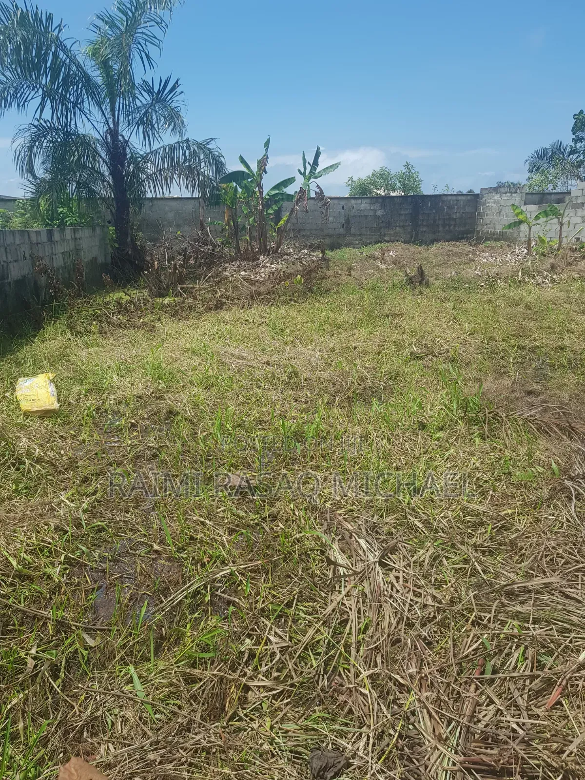 DISTRESS Sale: Very Sharp Full Plot of Land Measuring 600sqm in Awoyaya