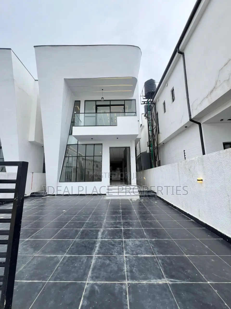 5bdrm Duplex in Ajah for sale in Ajah
