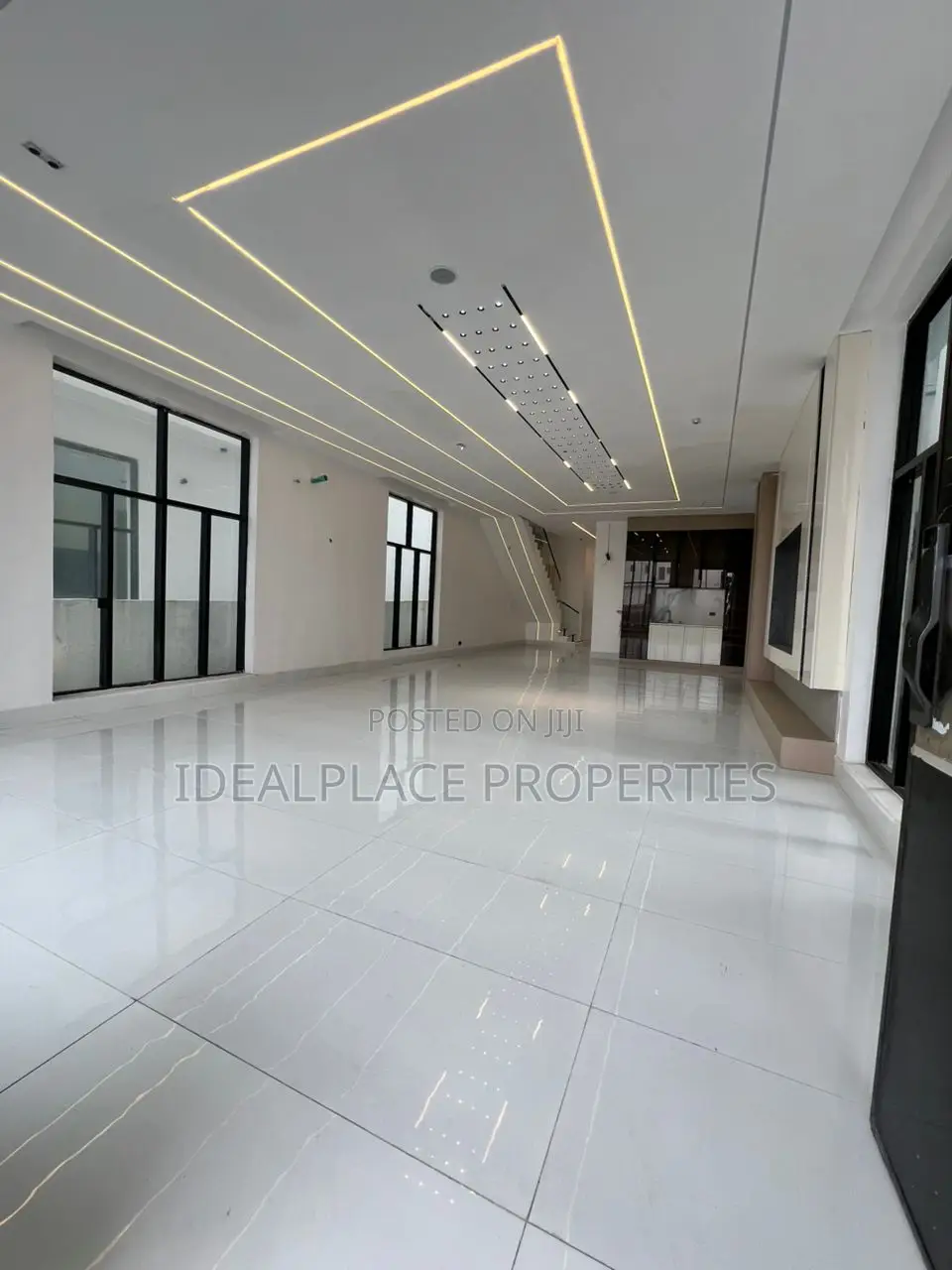 5bdrm Duplex in Ajah for sale in Ajah