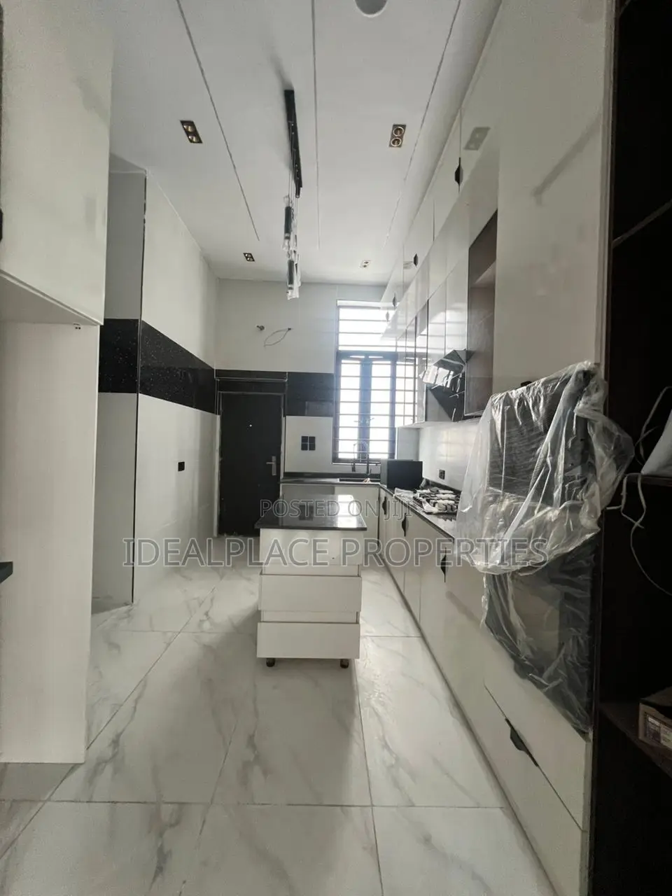 4bdrm Duplex in Ajah for sale in Ajah