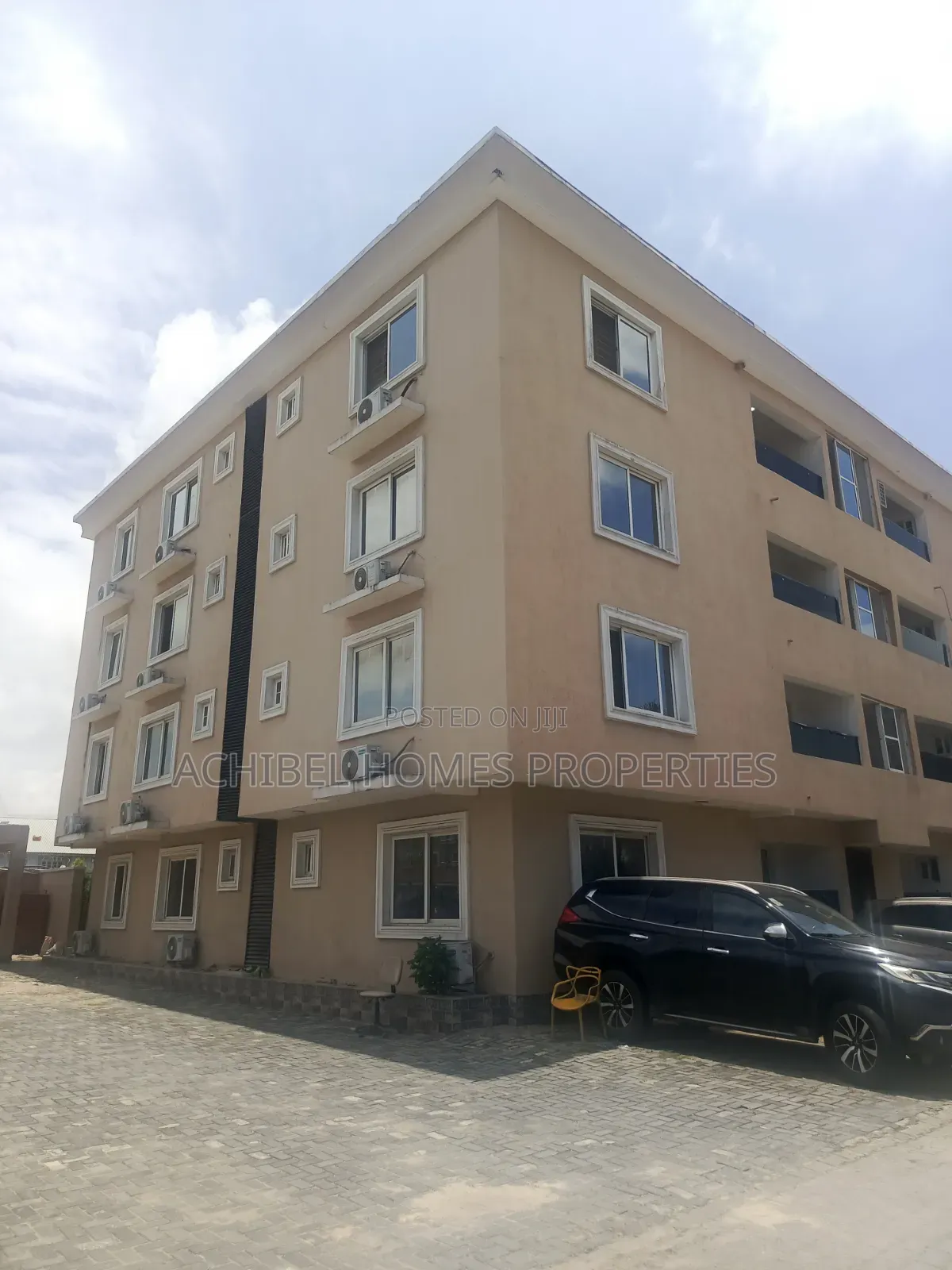 3bdrm Apartment in Off Admiralty Way, Lekki Phase 1 for sale in Lekki Phase 1
