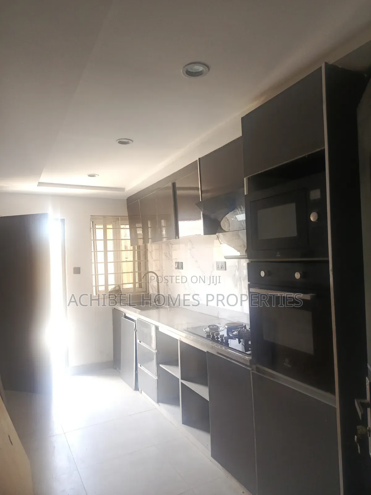 3bdrm Apartment in Off Admiralty Way, Lekki Phase 1 for sale in Lekki Phase 1