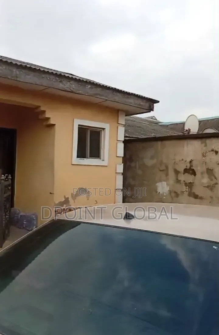 3bdrm Block of Flats in Unique Estate, Baruwa for sale in Baruwa