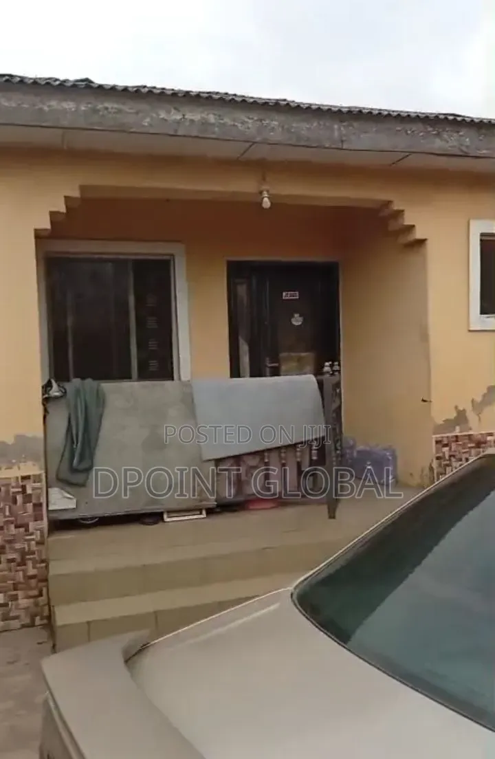 3bdrm Block of Flats in Unique Estate, Baruwa for sale in Baruwa