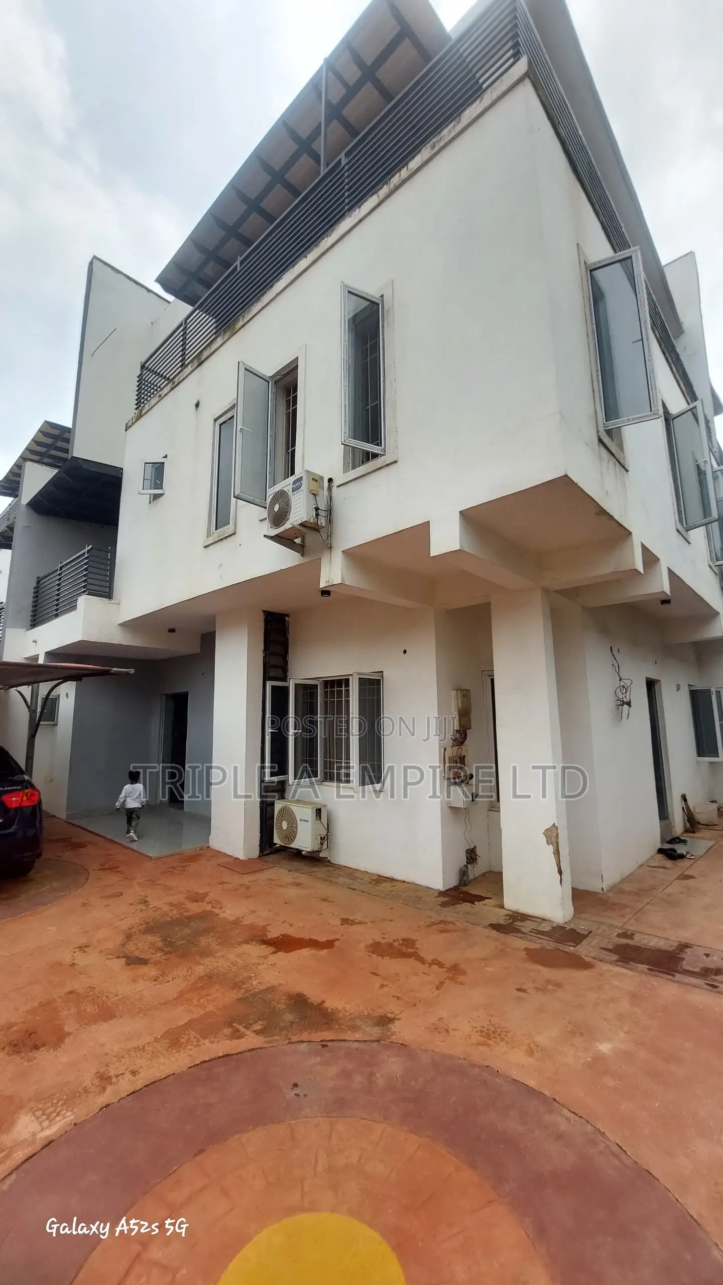 3bdrm Duplex in Dawaki for sale in Dawaki