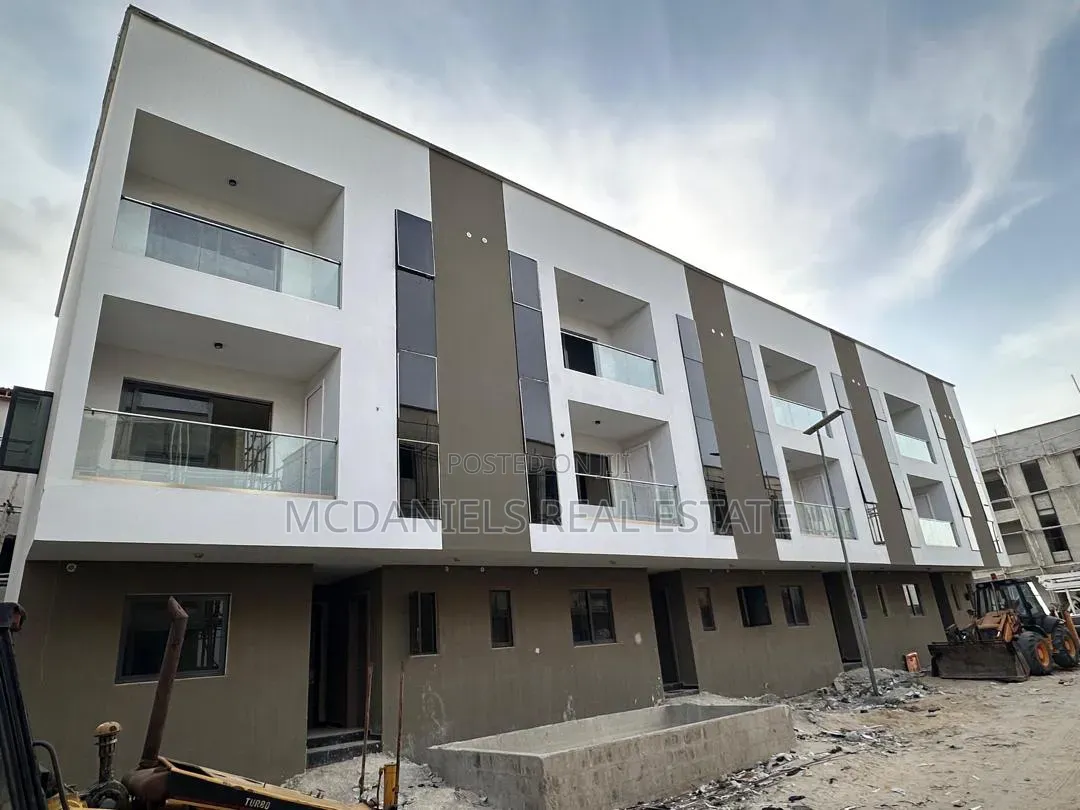 4bdrm Duplex in Lekki Phase 1 for sale in Lekki Phase 1