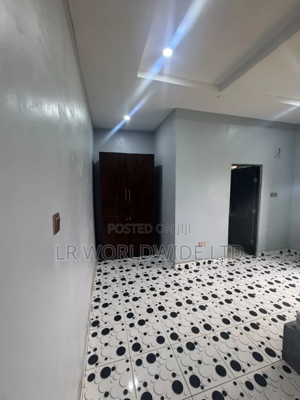 3bdrm Townhouse/Terrace in Defense Estate, Sabon Lugbe for sale in Sabon Lugbe