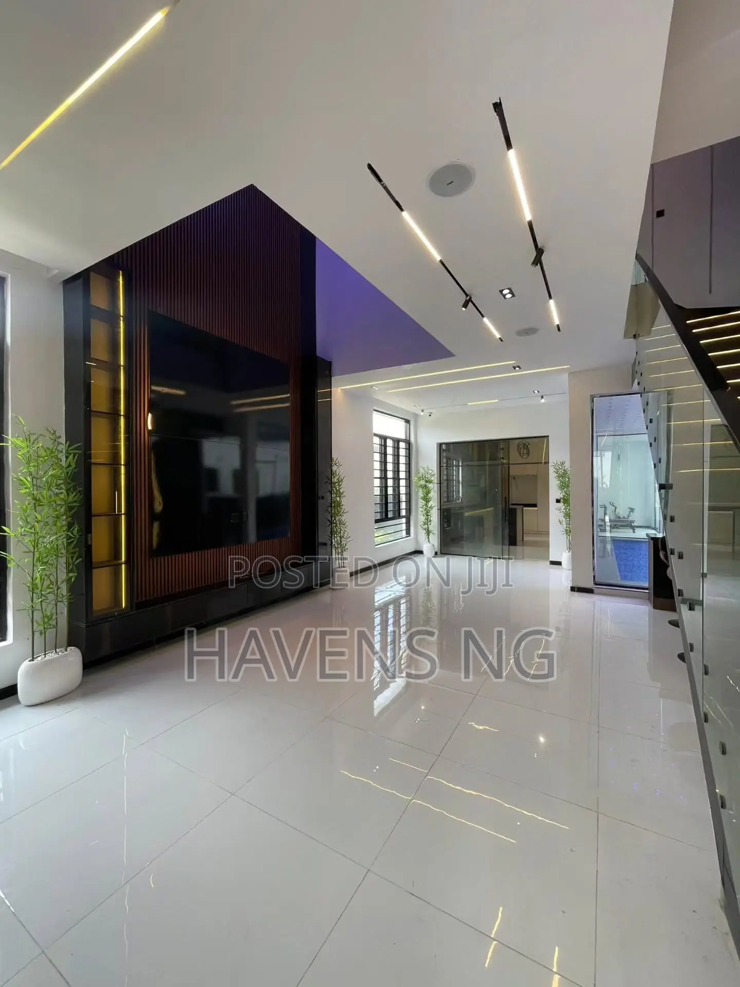 5bdrm Duplex in Ologolo for sale in Ologolo