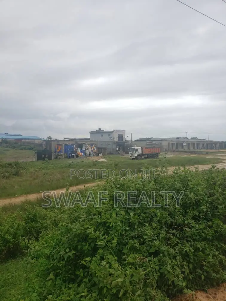 Bulk of Land for Sale Located at Lekki Epe Express Way Elerangbe in Elerangbe