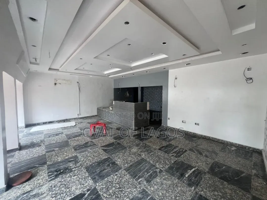 To Let / Lease
5 Bedrooms Commercial Properties in Victoria Island Extension