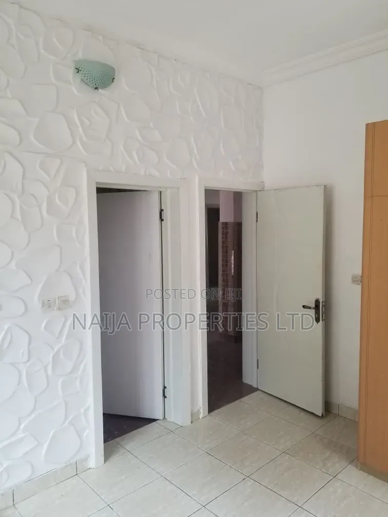 2bdrm Apartment in Off Freedom Way, Lekki Phase 1 for rent in Lekki Phase 1