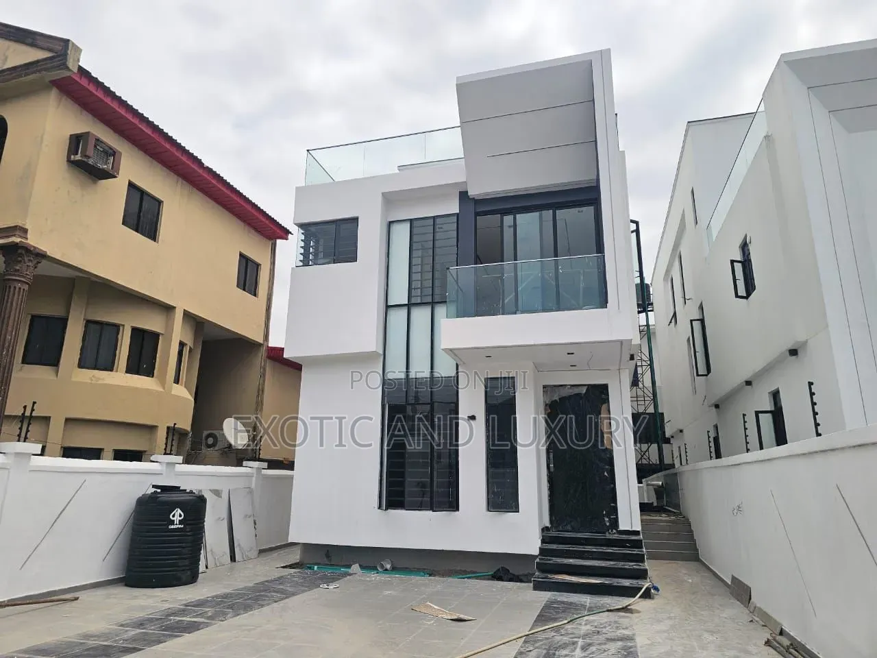 Furnished 5bdrm Duplex in Lekki Phase 1 for sale in Lekki Phase 1