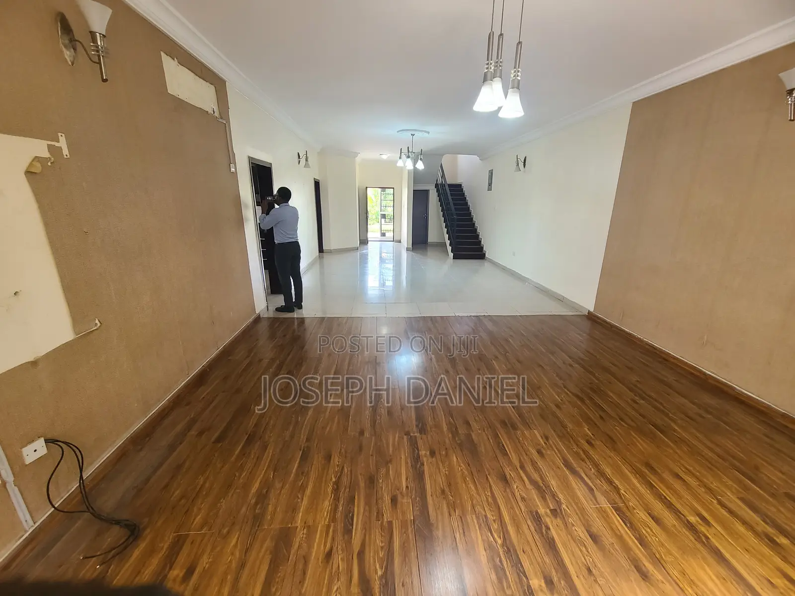 4bdrm Duplex in Friends Colony, Chevron for rent in Chevron