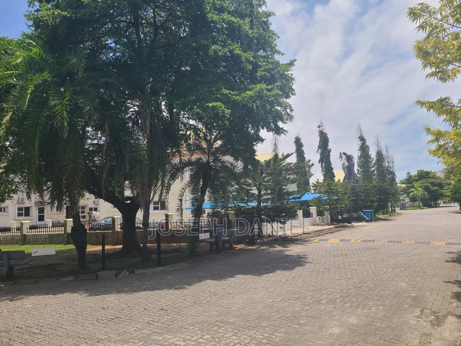 4bdrm Duplex in Friends Colony, Chevron for rent in Chevron
