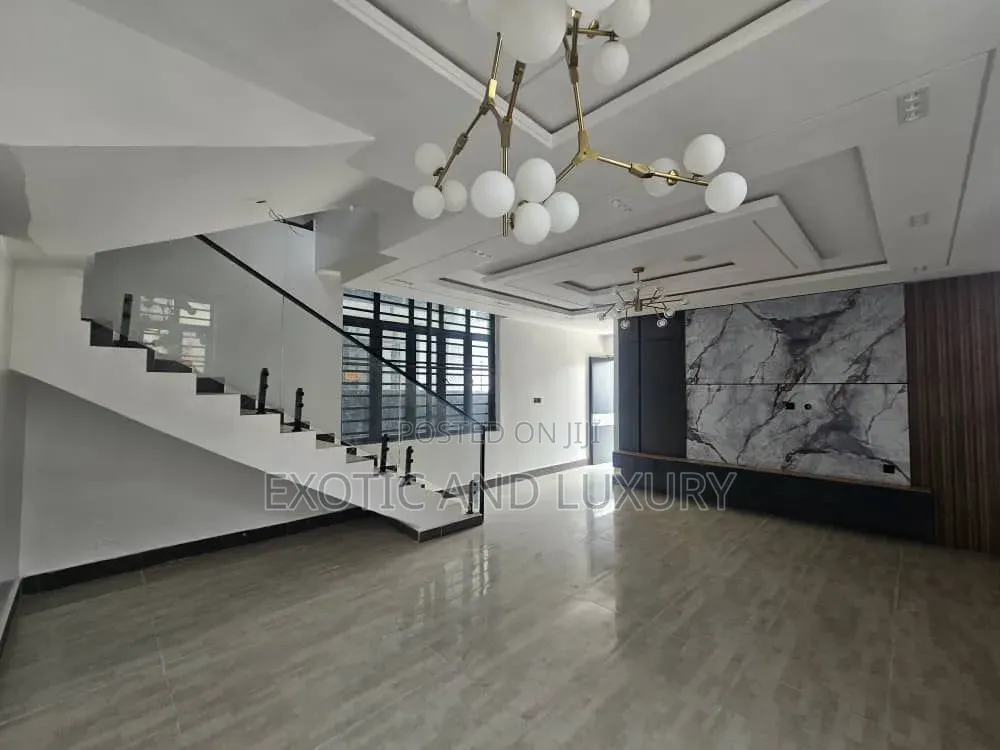 Furnished 3bdrm Duplex in Banana Island for sale in Banana Island