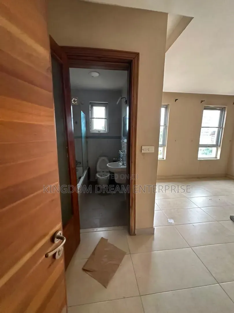 2bdrm Apartment in Victoria Island, Epe Road for rent in Epe Road