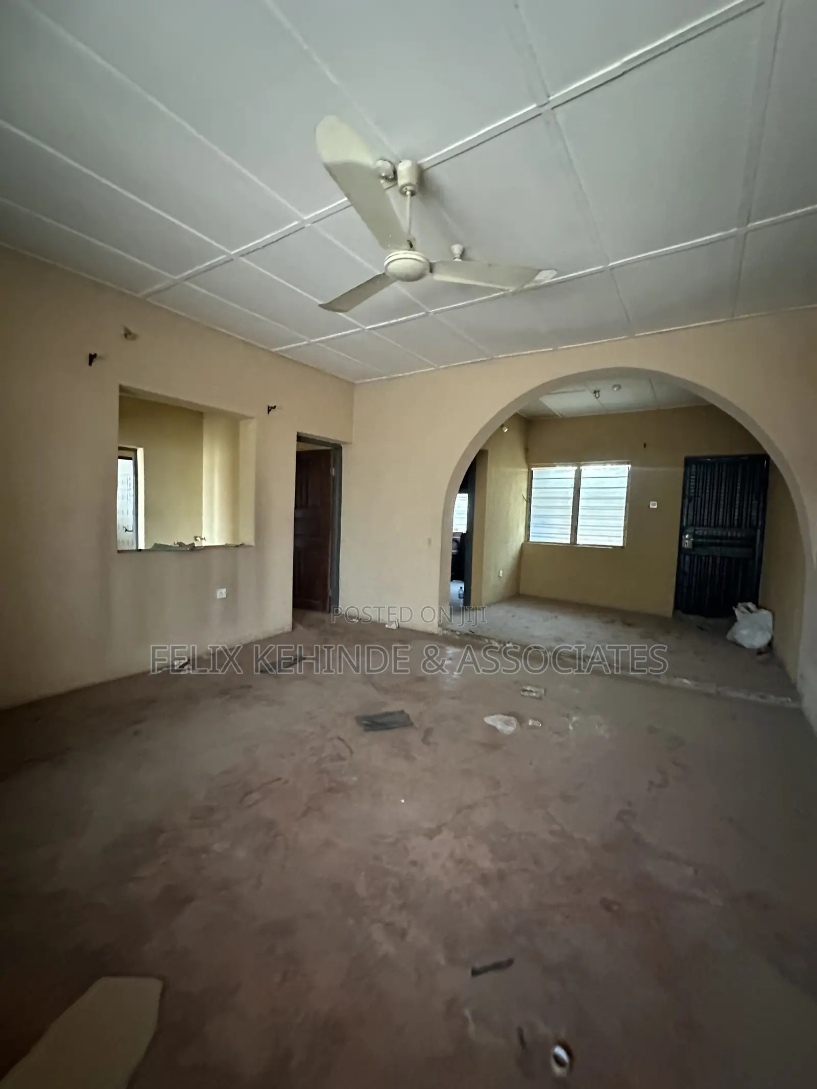 6bdrm Bungalow in Elewuro Estate, for sale in Akobo
