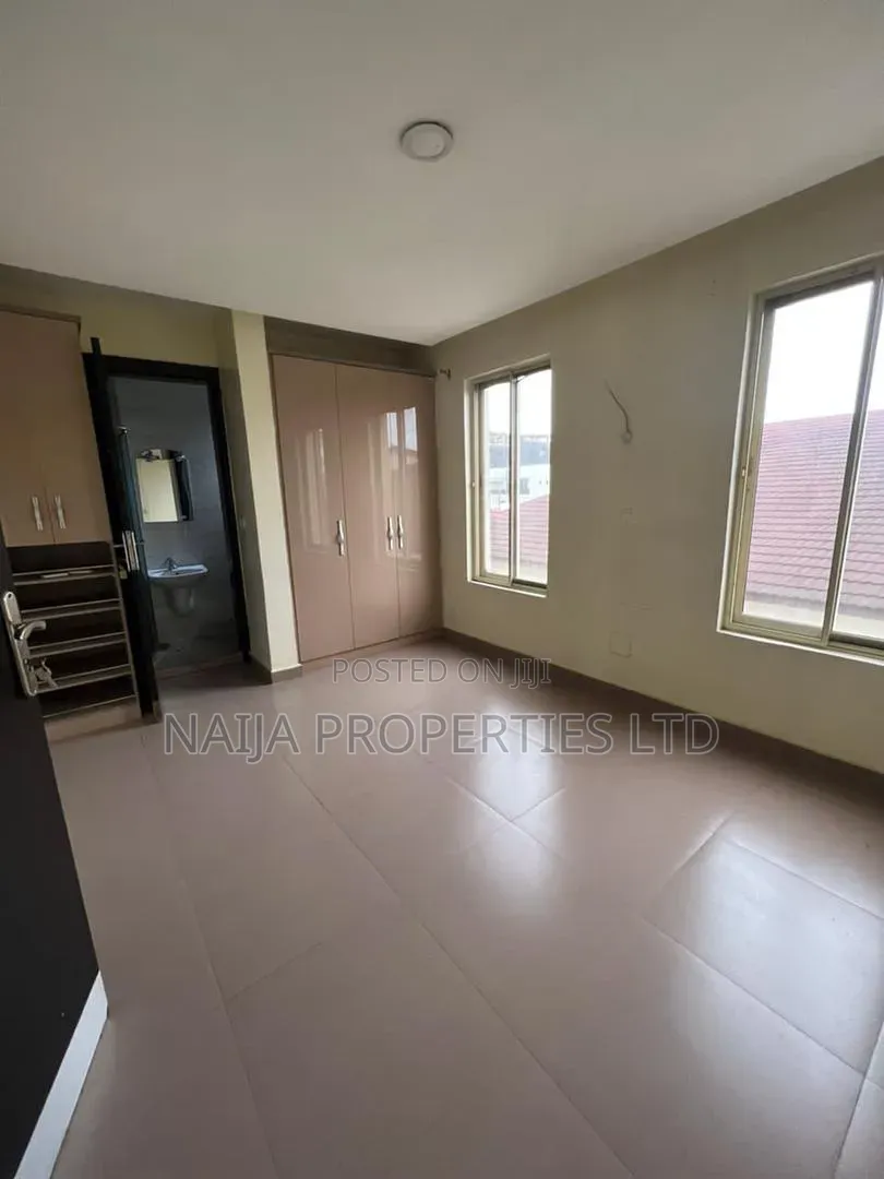 3bdrm Penthouse in Oniru Estate, Victoria Island Extension for rent in Victoria Island Extension