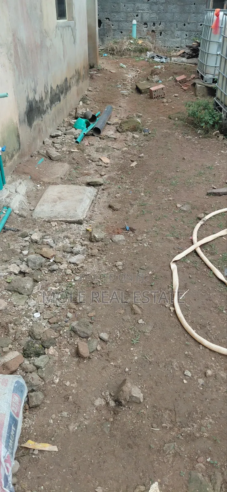 3 Plots Montesary 4 Sale Behind Shoprite Buit Up Lagos in Lekki Phase 1