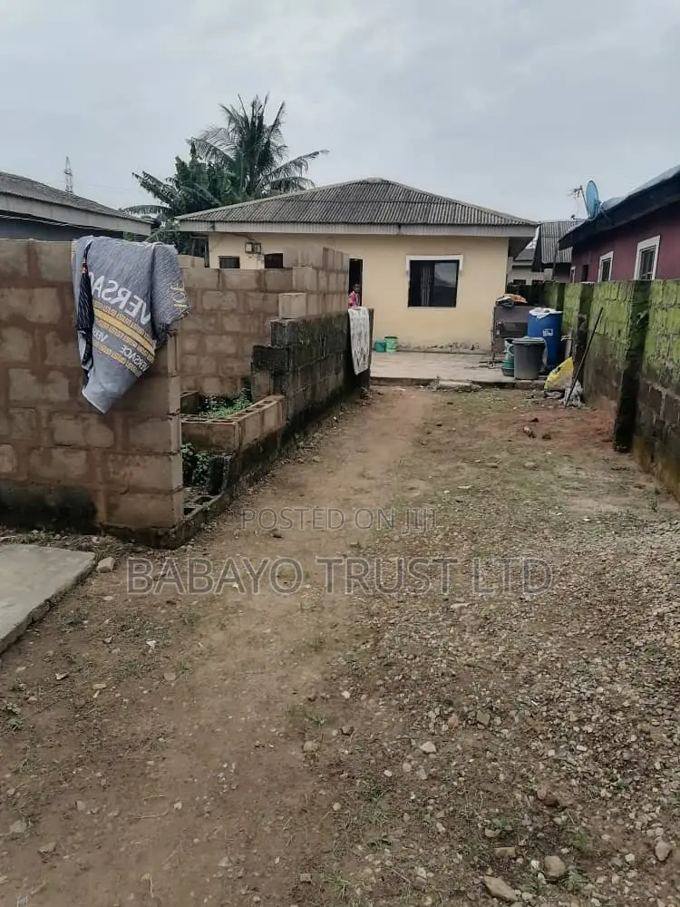 Mini Flat in Iseri Olofin for sale in Iseri Olofin