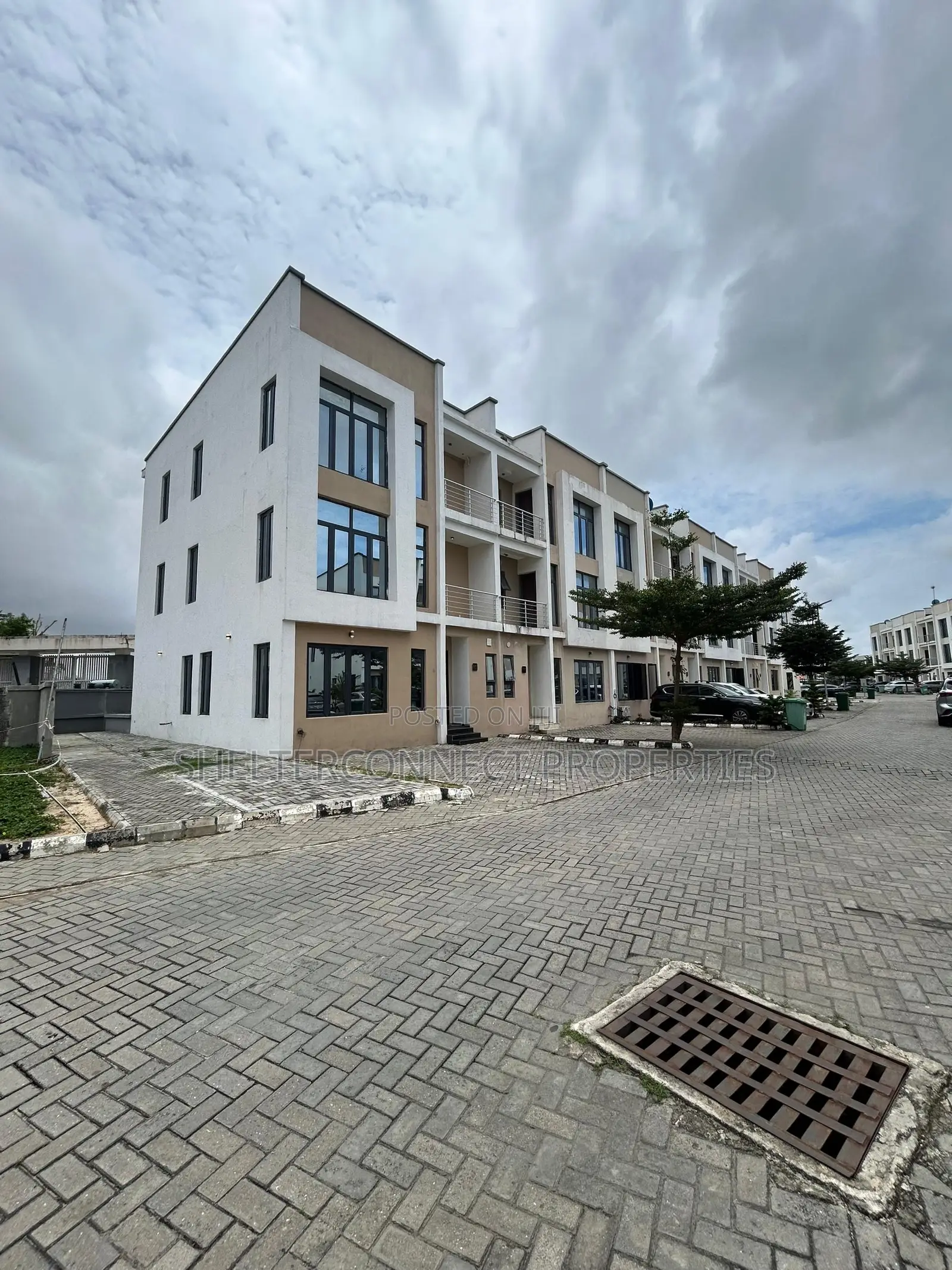 4bdrm Duplex in Ikate for rent in Ikate