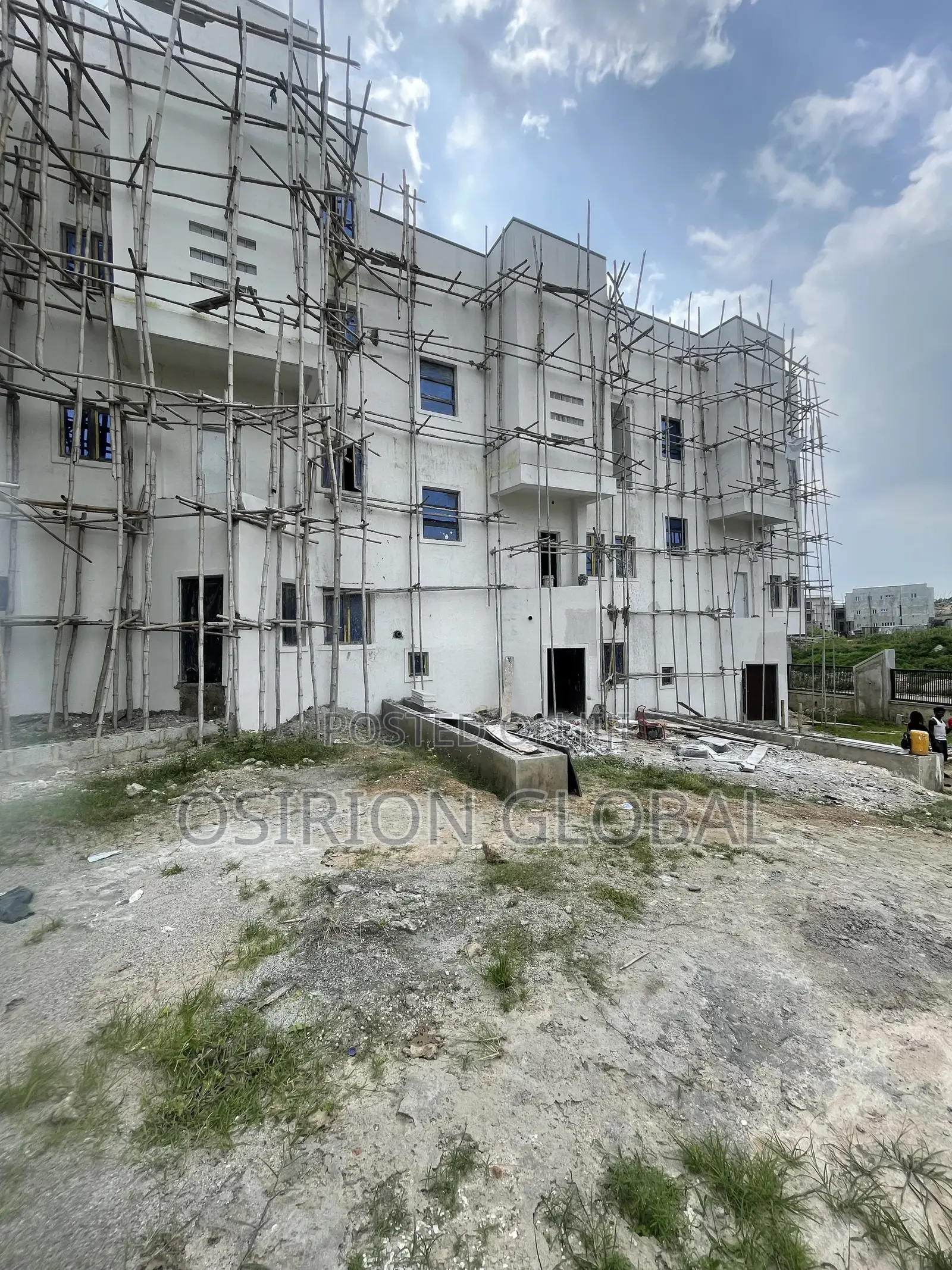 DISTRESS SALE! Guzape 4Bed+BQ, 2Bed & 1Bed – Big Discount in Guzape District