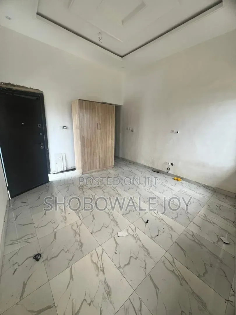 Studio Apartment in Jakande Lekki. for rent in Jakande