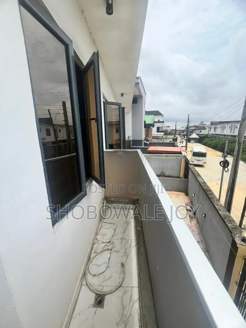 Studio Apartment in Jakande Lekki. for rent in Jakande