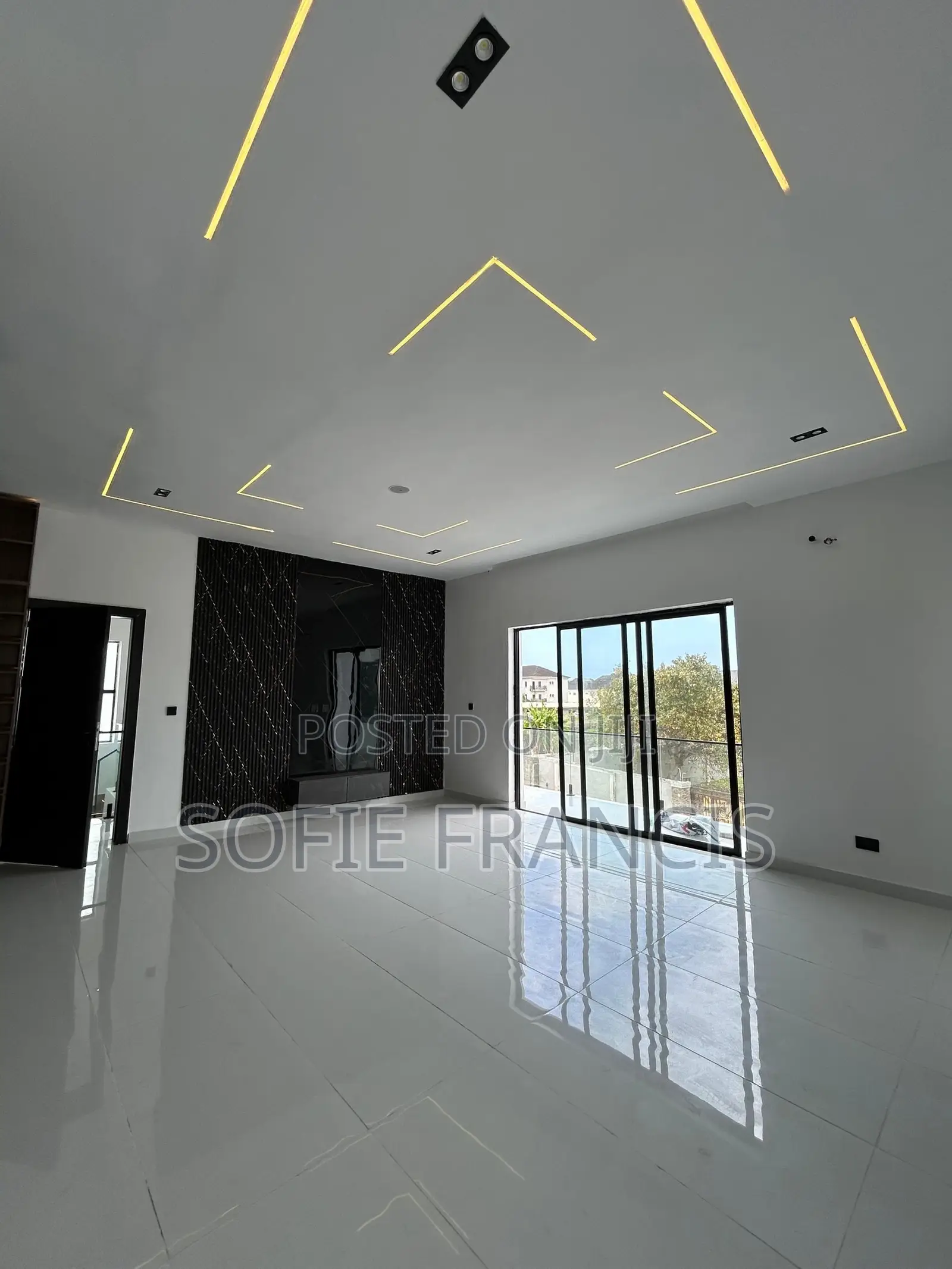4bdrm Duplex in Ajah, Sangotedo for sale in Sangotedo