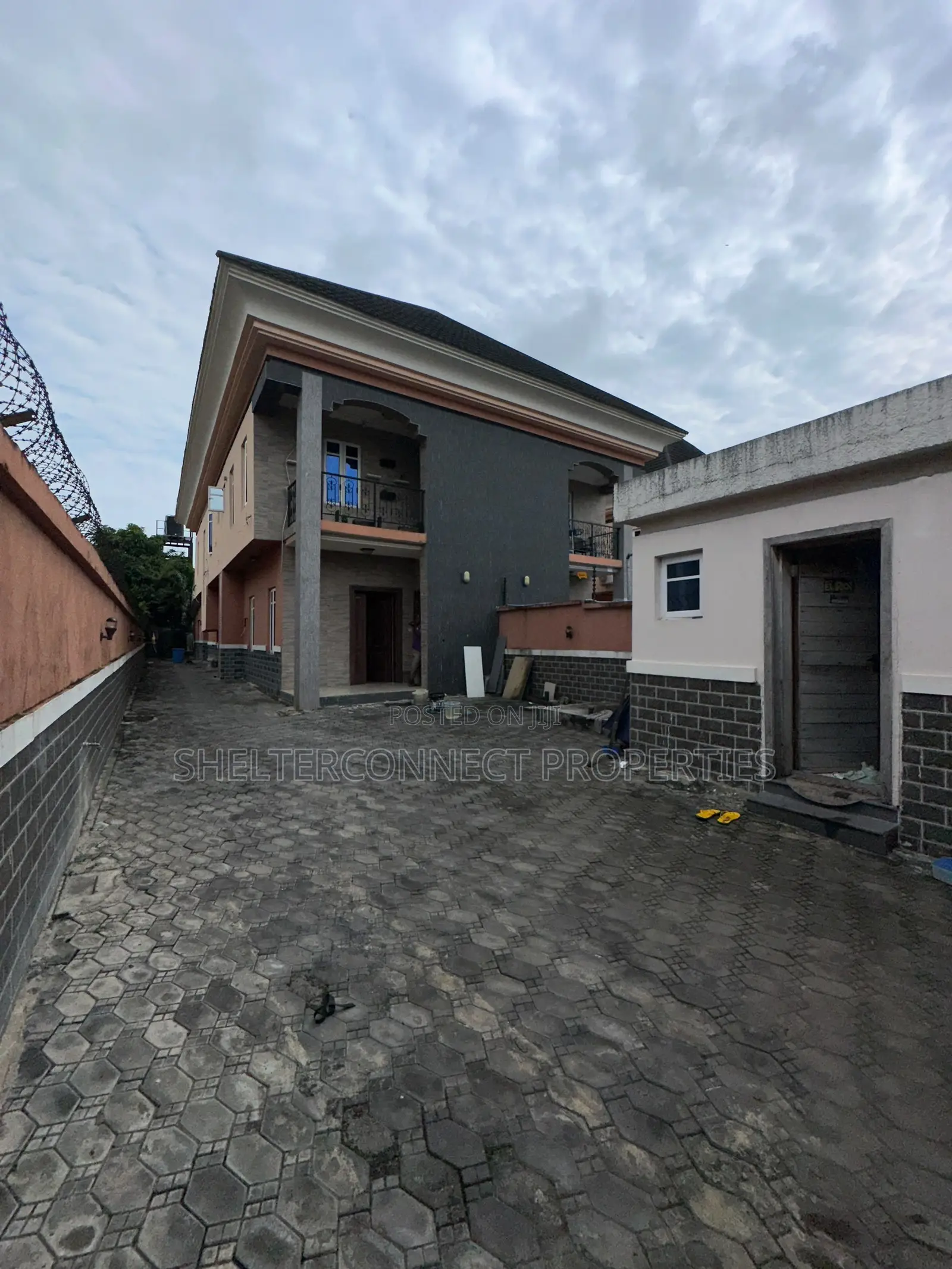 3bdrm Duplex in Lekki Phase 1 for rent in Lekki Phase 1