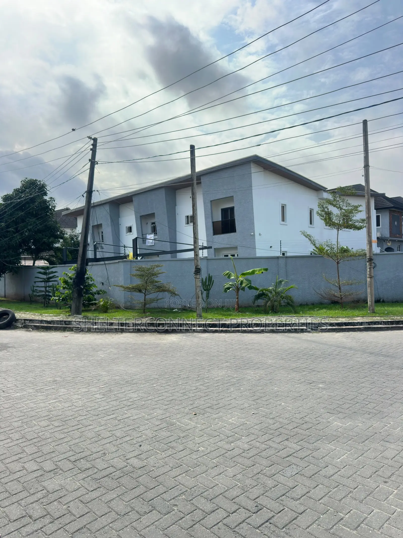 4bdrm Duplex in Lekki Phase 1 for rent in Lekki Phase 1