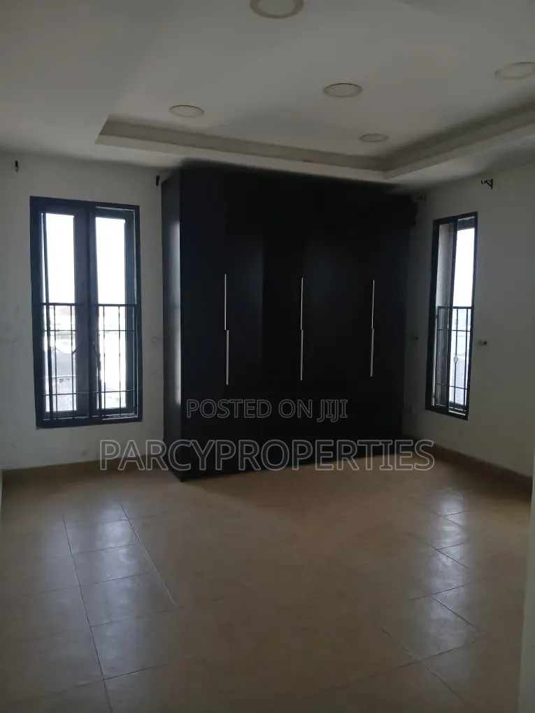 Furnished 3bdrm Apartment in Oral Estate, Lekki Phase 2 for rent in Lekki Phase 2