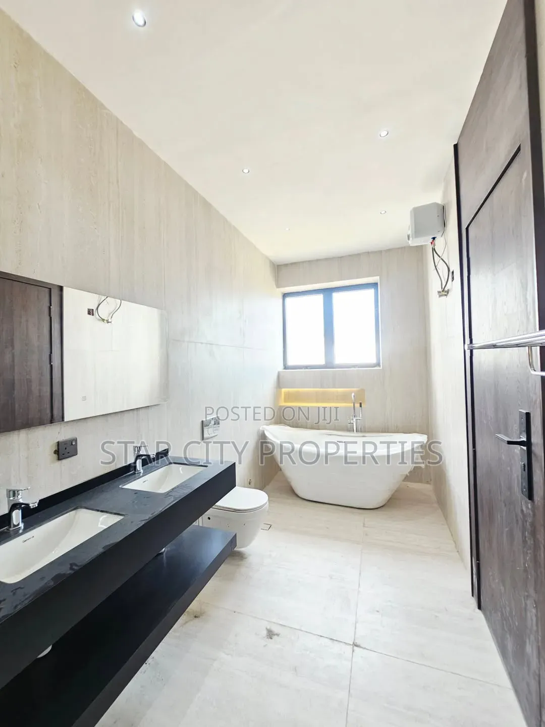 6bdrm Duplex in Lekki Phase 1 for sale in Lekki Phase 1