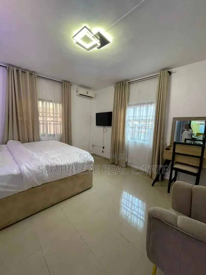 Furnished 4bdrm Duplex in Lekki Phase 1 for rent in Lekki