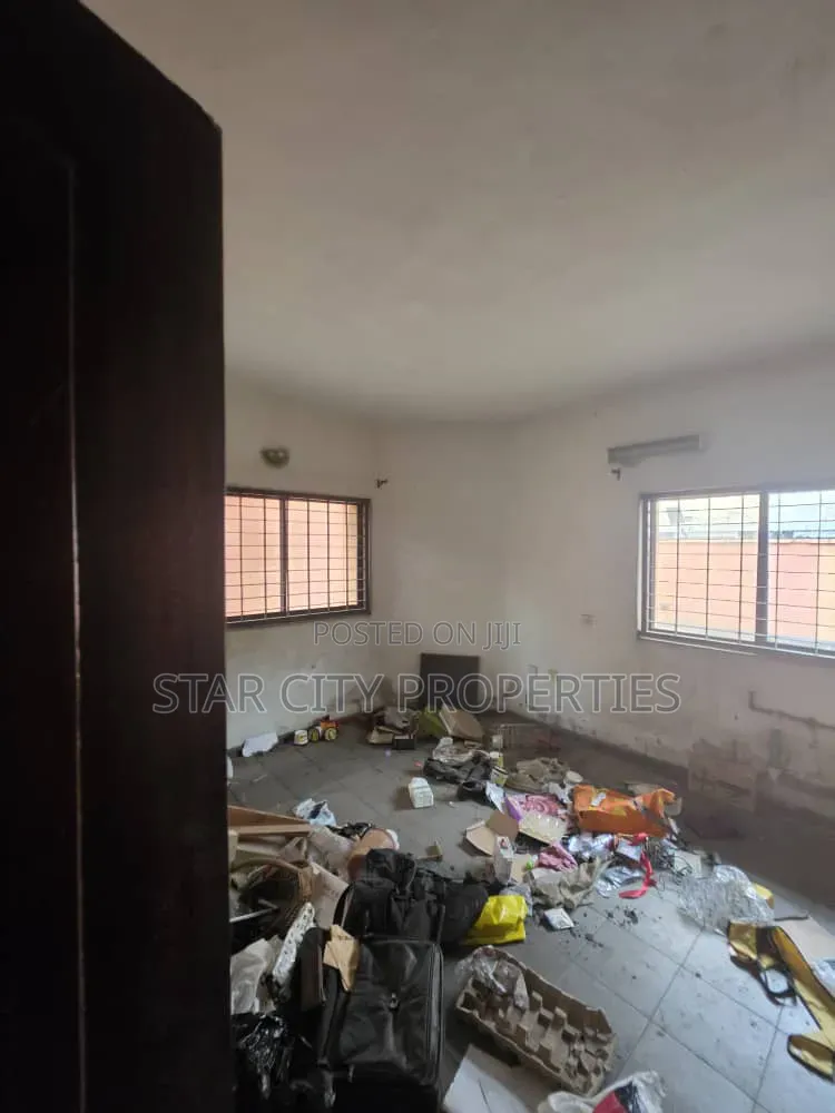5bdrm Duplex in Omole Phase 2 for rent in Omole Phase 2