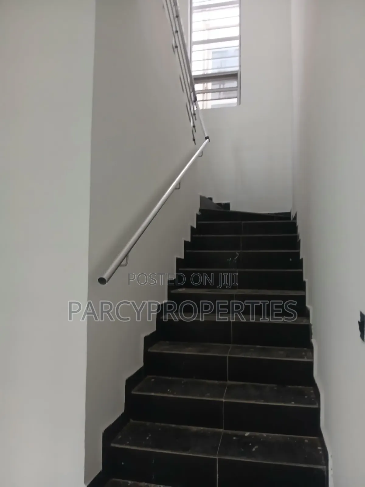 5bdrm Duplex in Hon Saheed Bankole, Ologolo for rent in Ologolo